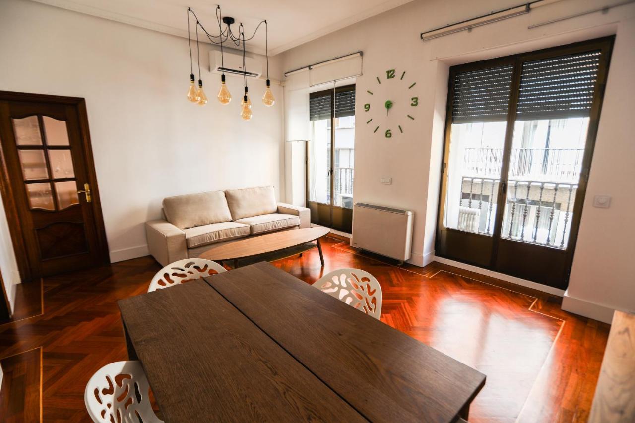 Apartamento Barco Apartment มาดริด ภายนอก รูปภาพ