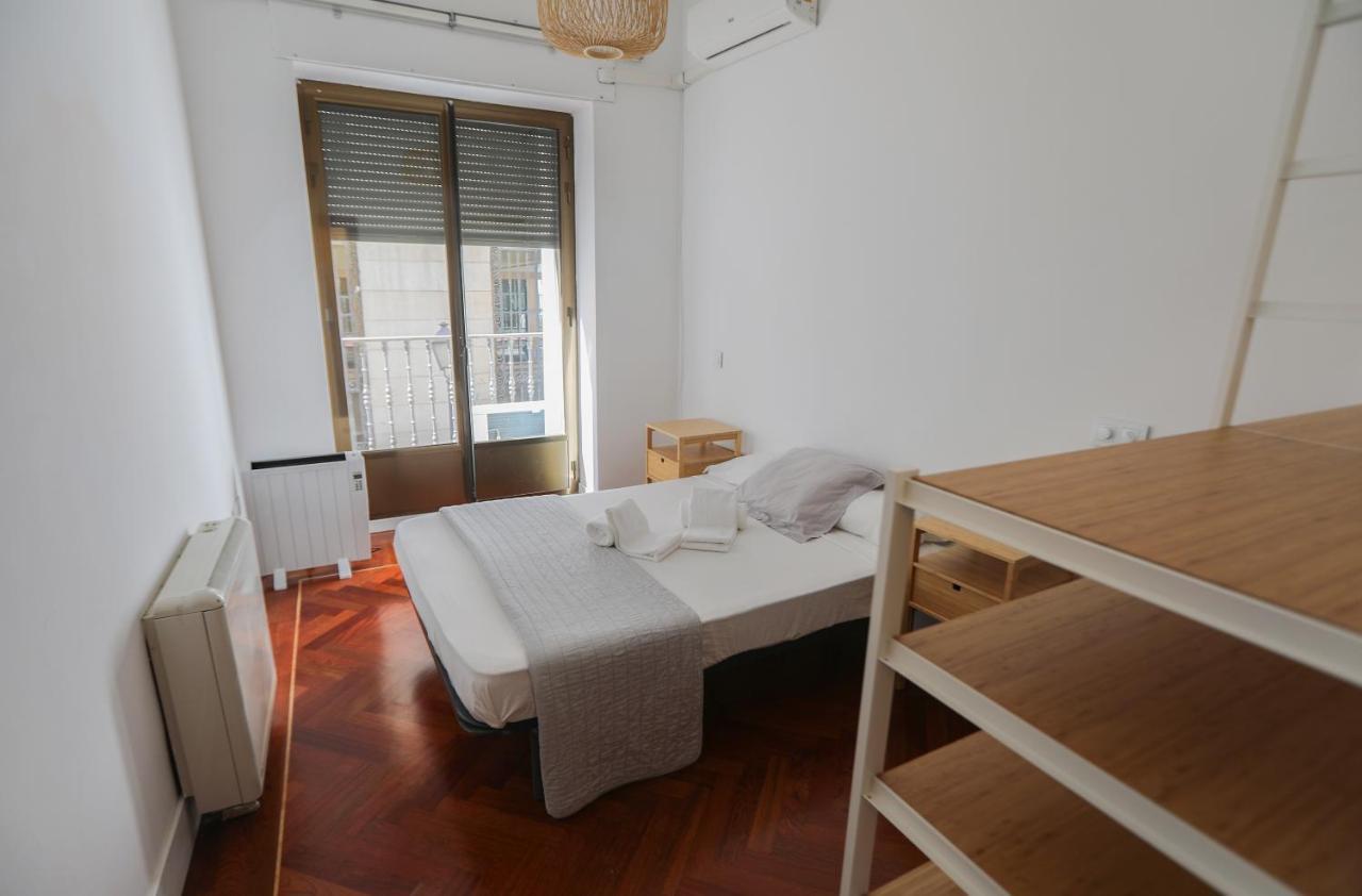 Apartamento Barco Apartment มาดริด ภายนอก รูปภาพ